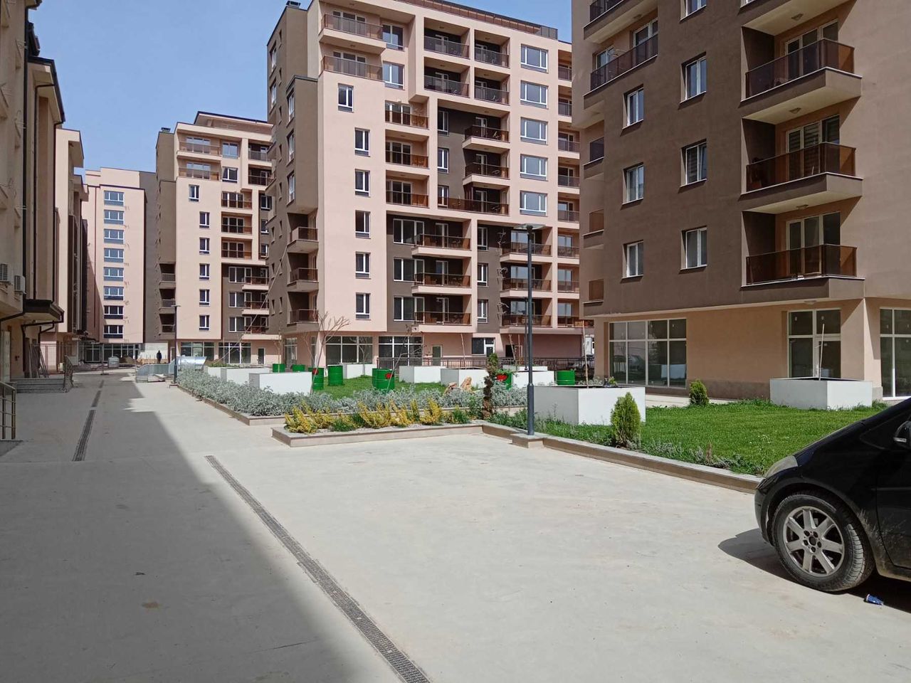 Дава се под наем Гараж / Паркомясто в София, Младост 1 - 20 кв.м за 102 € - Снимка #3
