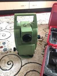Тахеометр Leica