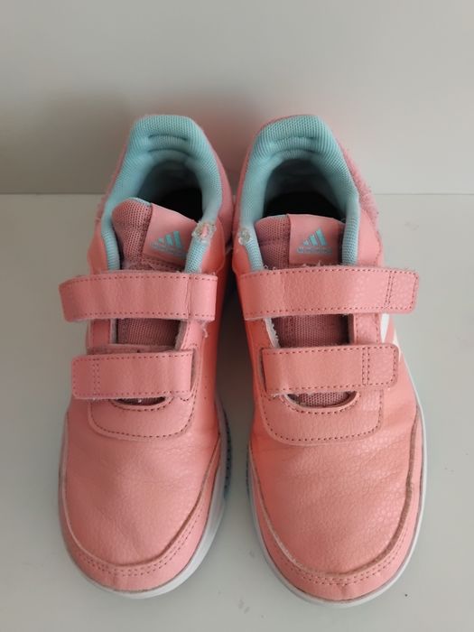 ЗАПАЗЕНИ Маратонки adidas за момиче, размер 35