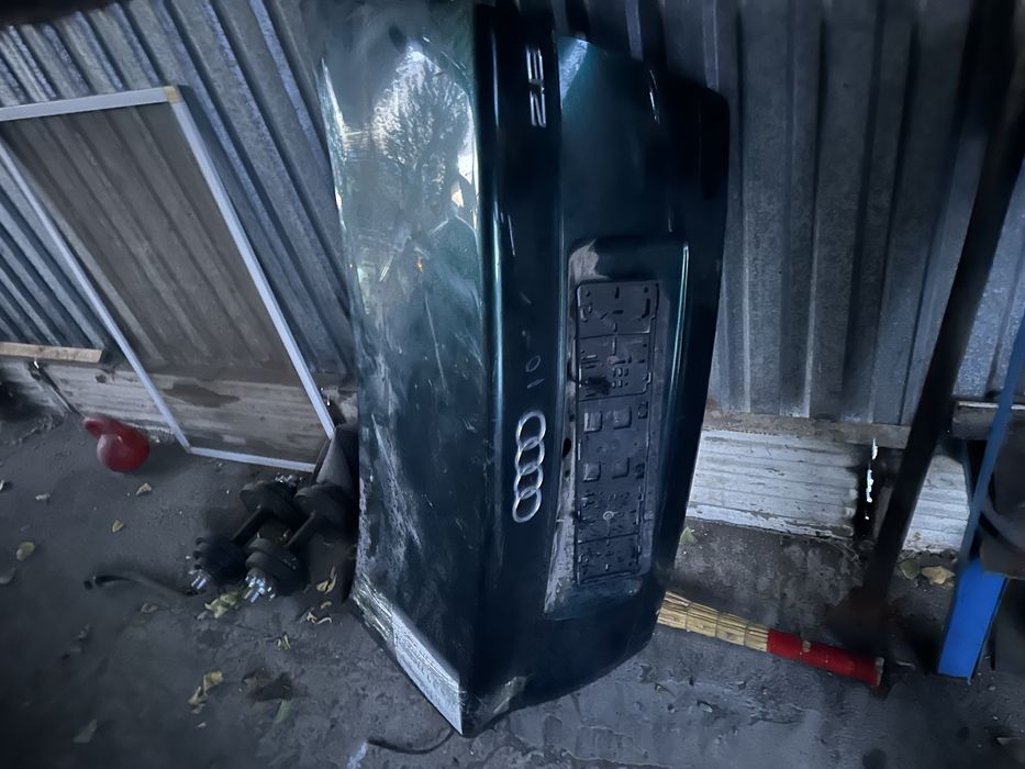 Крышка багажника Ауди А4  Б5