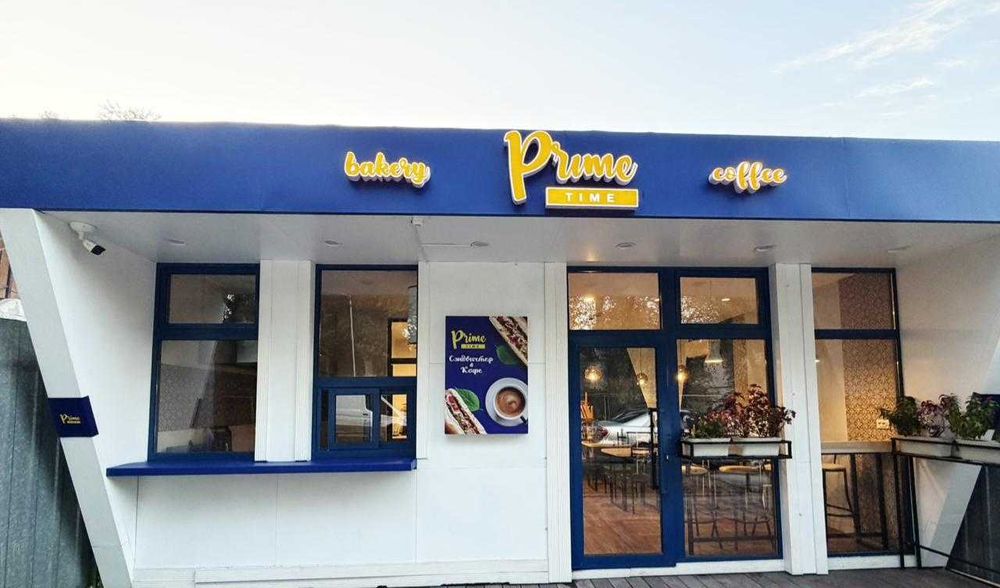 Павильон с мебелью