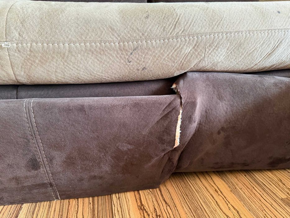 Ъглов разтегателен диван с ракла и възглавници. Забележки в снимките!