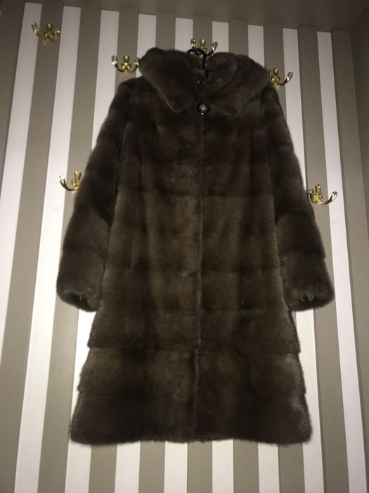 Норковая шуба , в идеальном состоянии.