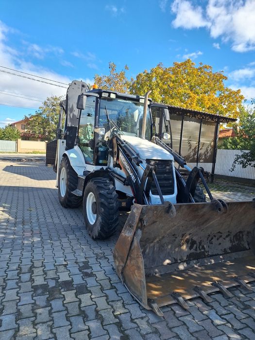 Vând buldoexcavator Hidromek Alpha!