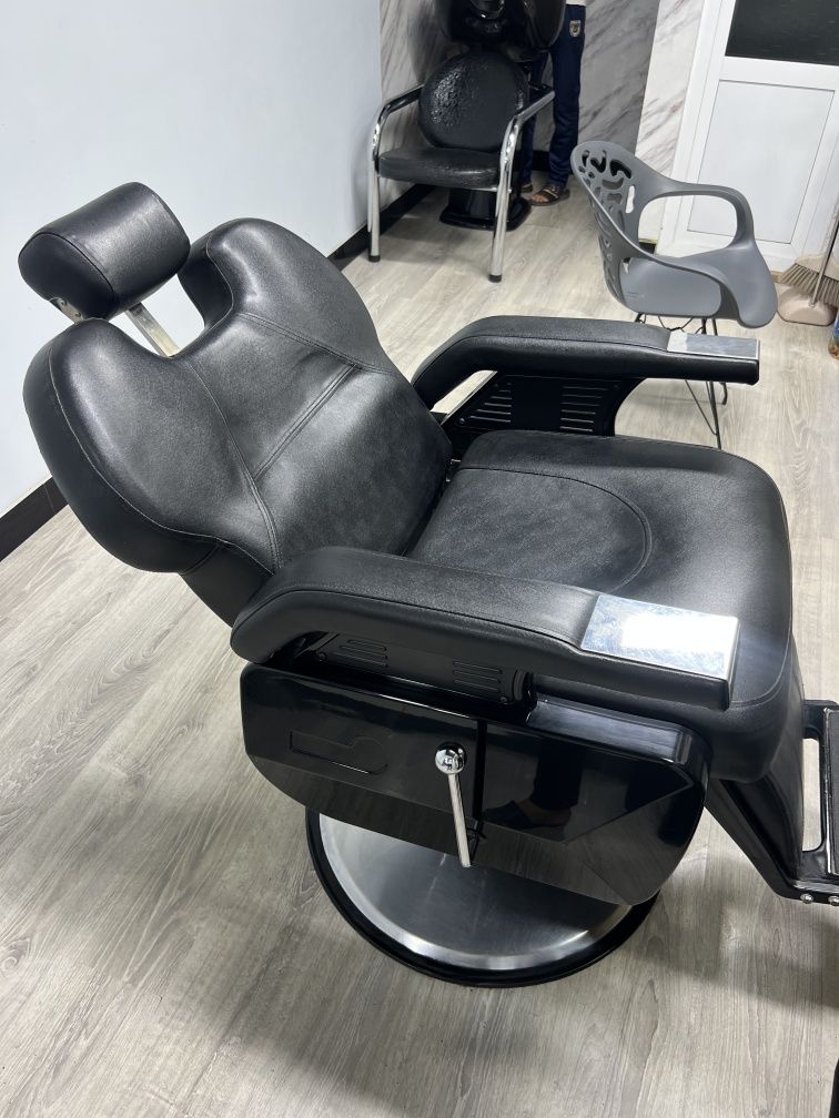 Kreslo Sotiladi Sartarosh va Barberlar uchun