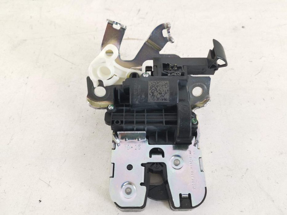 Брошка Хаион Шкода Октавия / Skoda Octavia MK4 Facelift Комби Оригинал