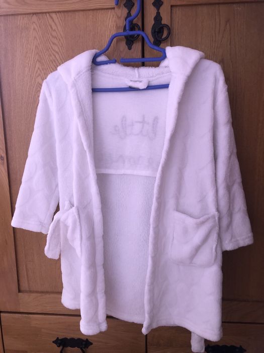 Бял мек домашен халат момиче 110/116см 4-5г с качулка и корона