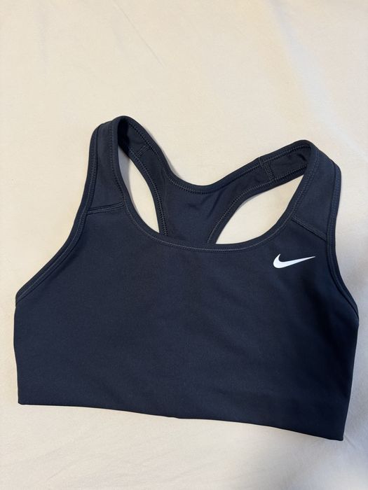 Спортно бюстие nike