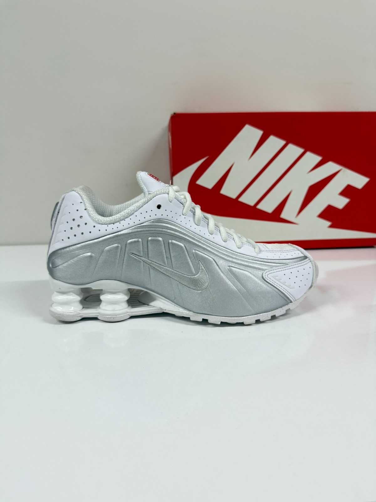 Nike Shox R4 White