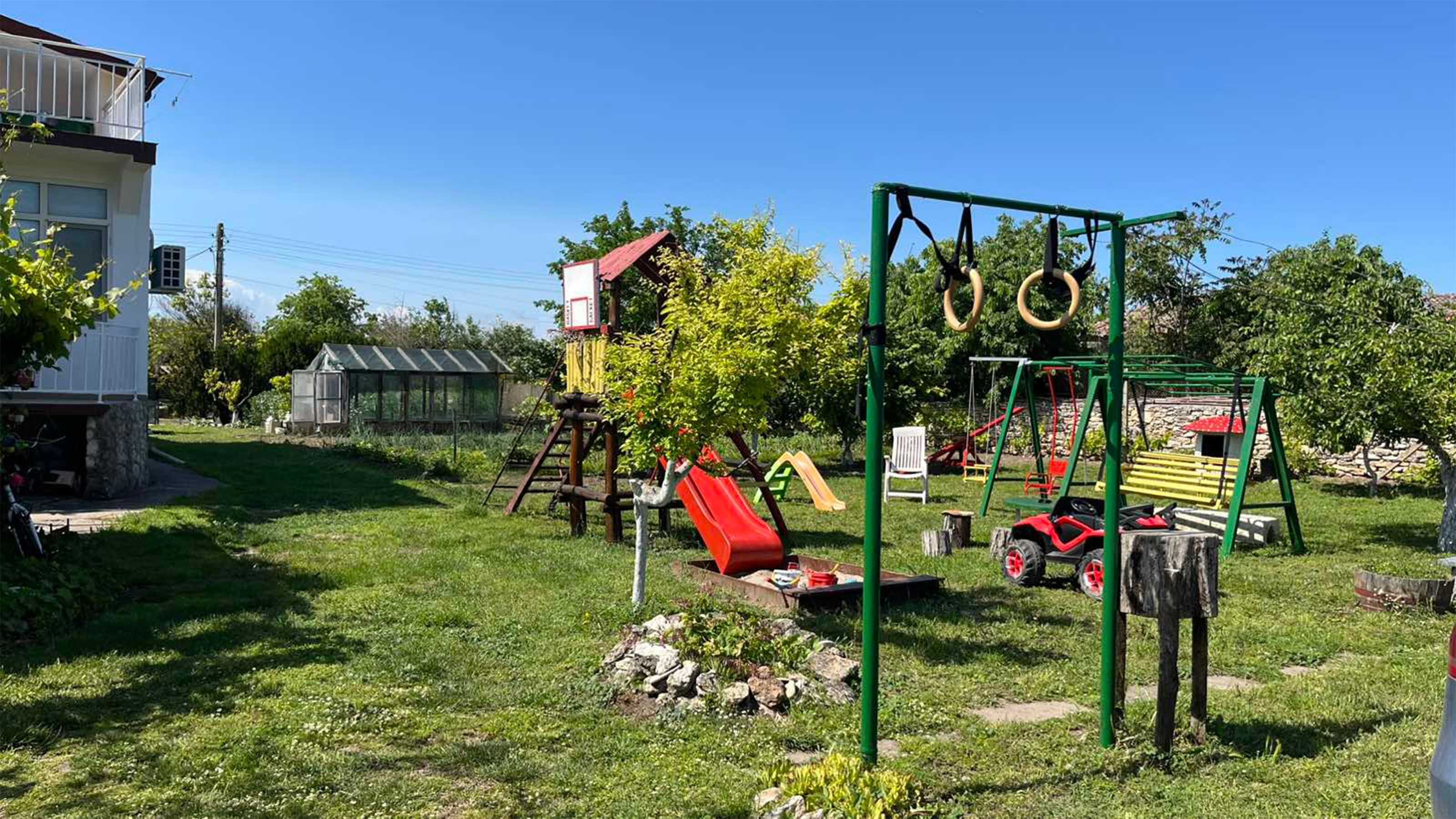 Нощувки в къща за гости ”Кристофър”, с. Българево, община Каварна