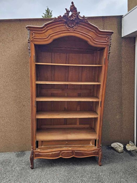 Уникален разглобяем шкаф с дърворезба и интарзия