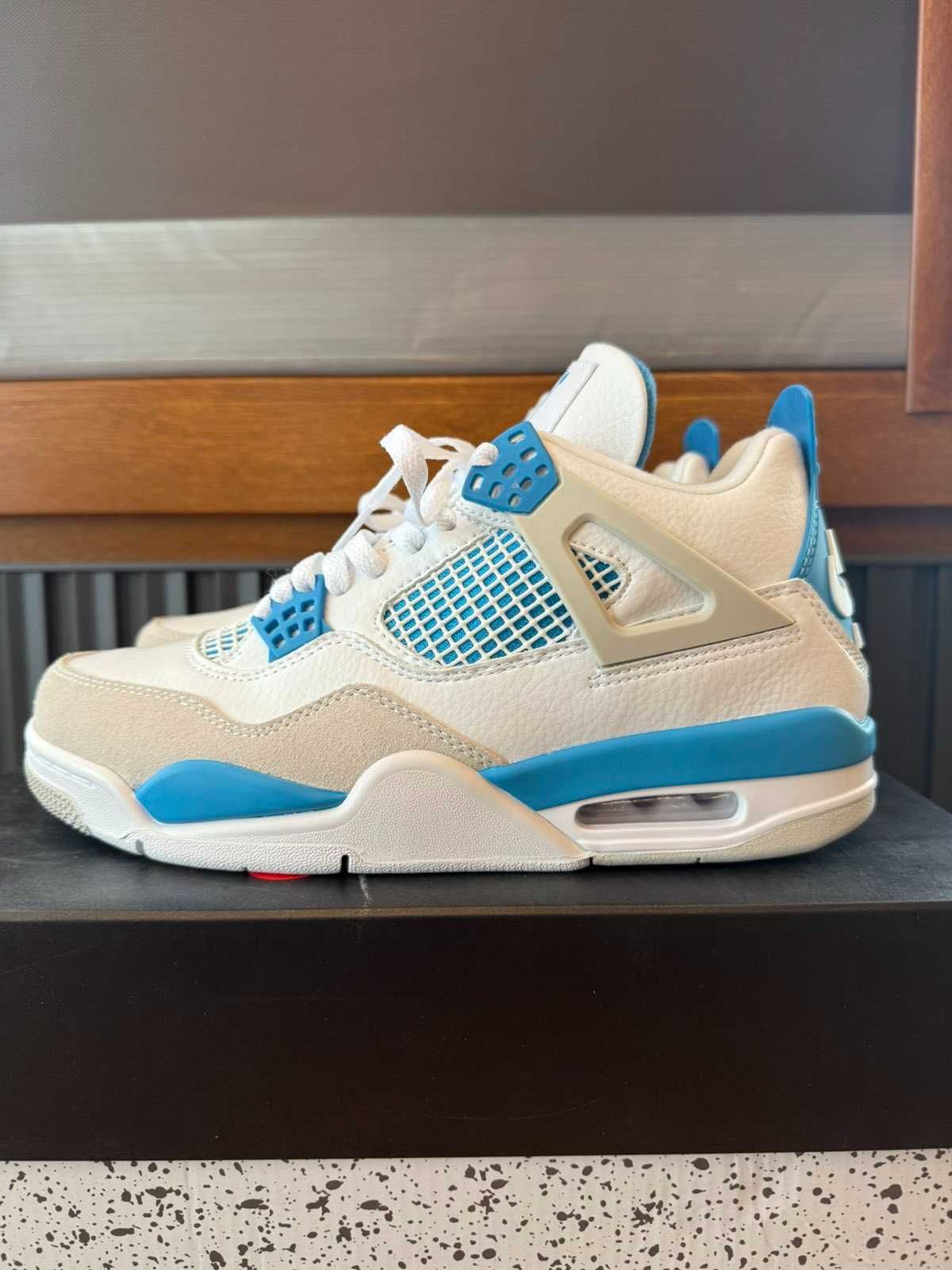 Jordan 4 Retro ''Military Blue'' 41
