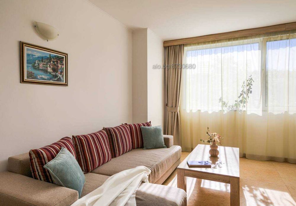 Дава се под наем Двустаен апартамент в Несебър - 72 кв.м за 230 € - Снимка #2