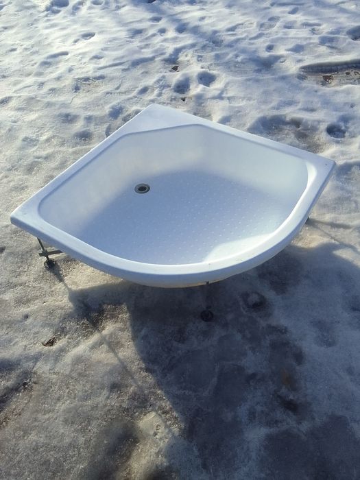 Душ поддон состояние как на фото 900/900мм почти новый 7000 тн