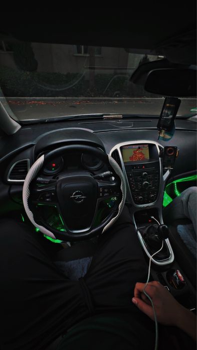 Opel astra j 2012