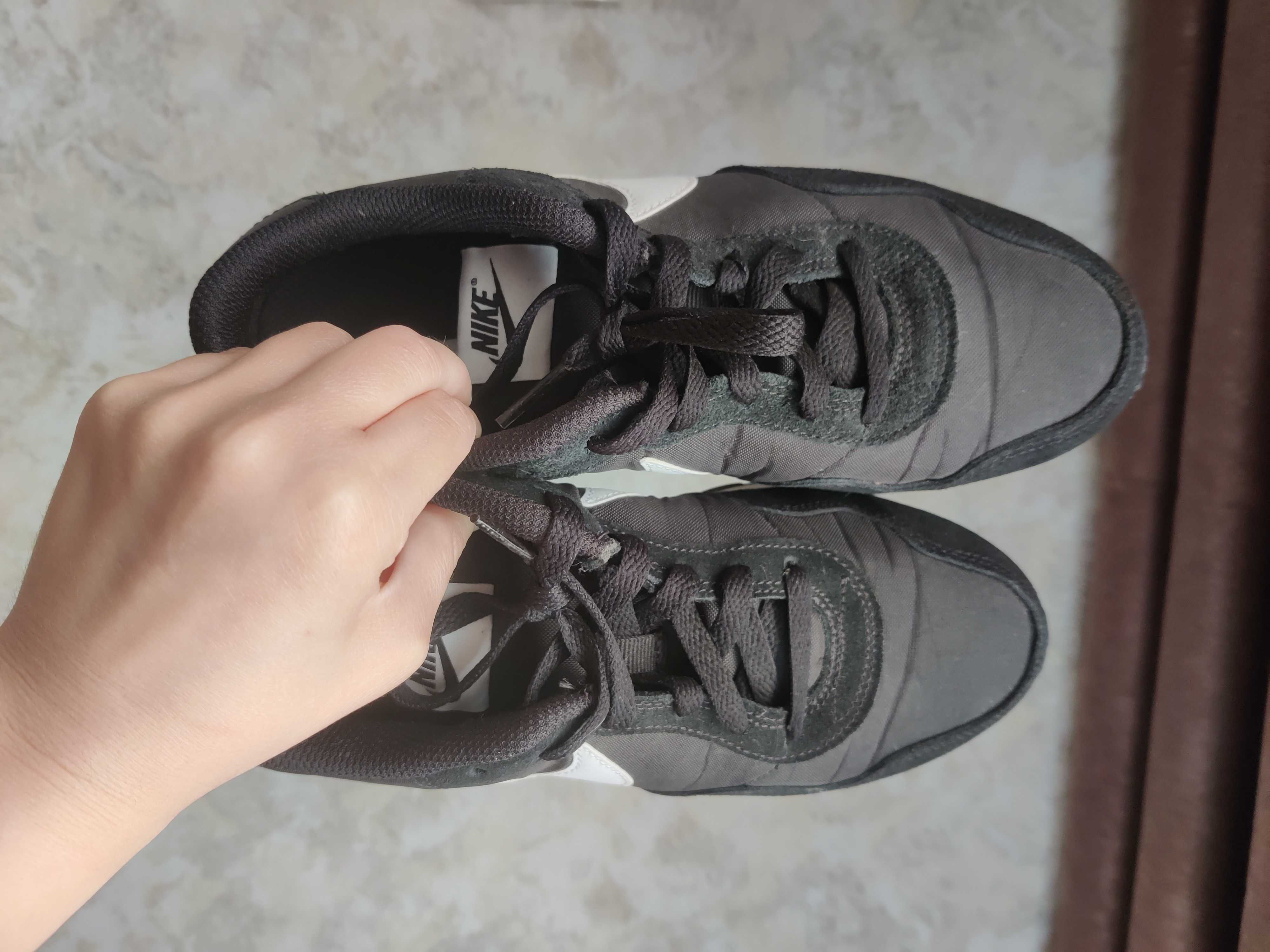 Nike Дамски маратонки Nike