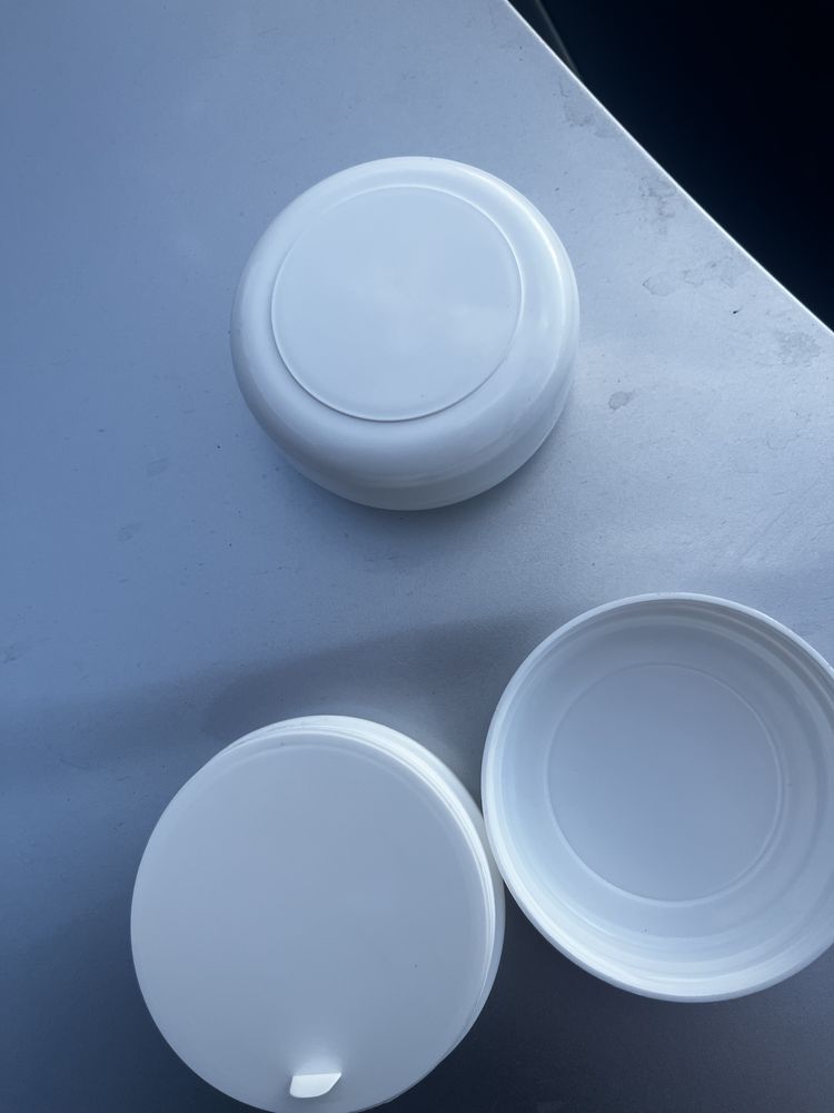 Празни пластмасови кутий 75ml.