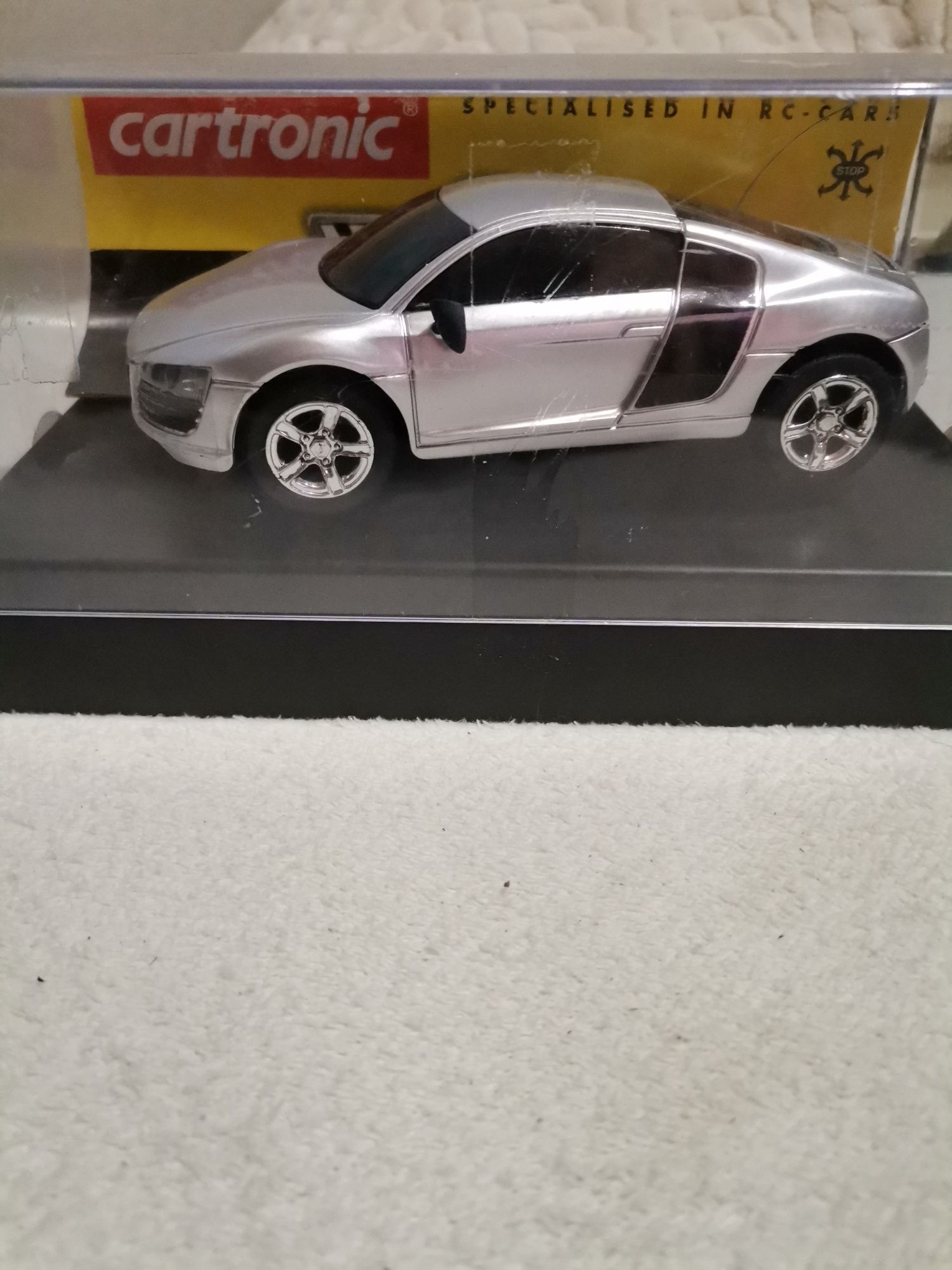 Automodel RC Audi R8