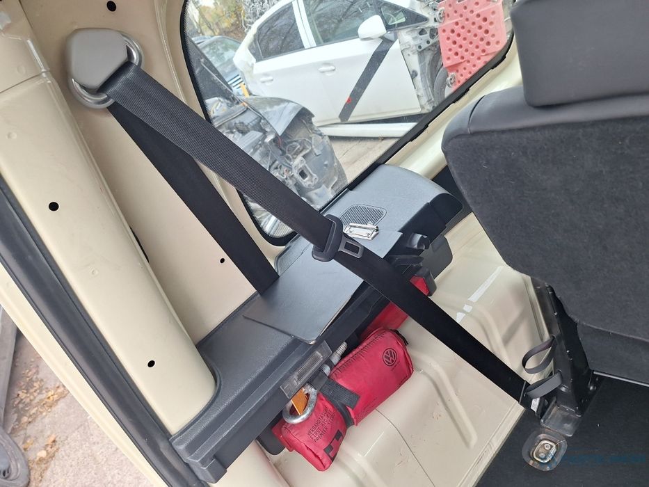 Al treilea rand de scaune VOLKSWAGEN CADDY IV Estate SAB, SAJ 2015 - 2