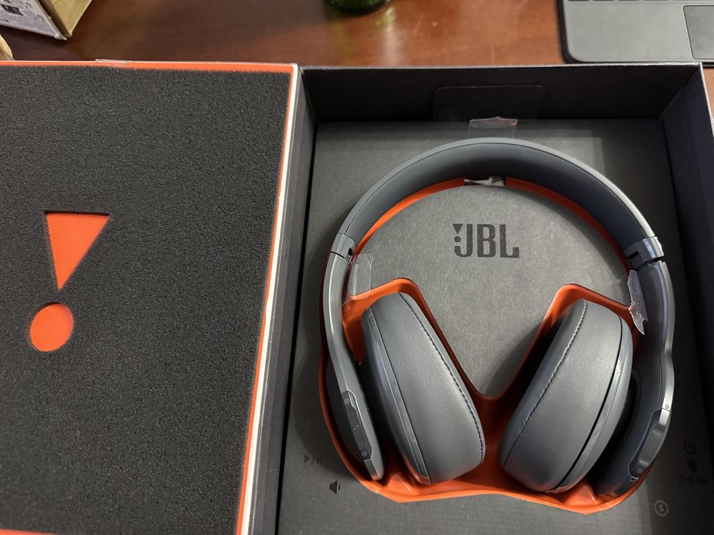 JBL Everest наушники