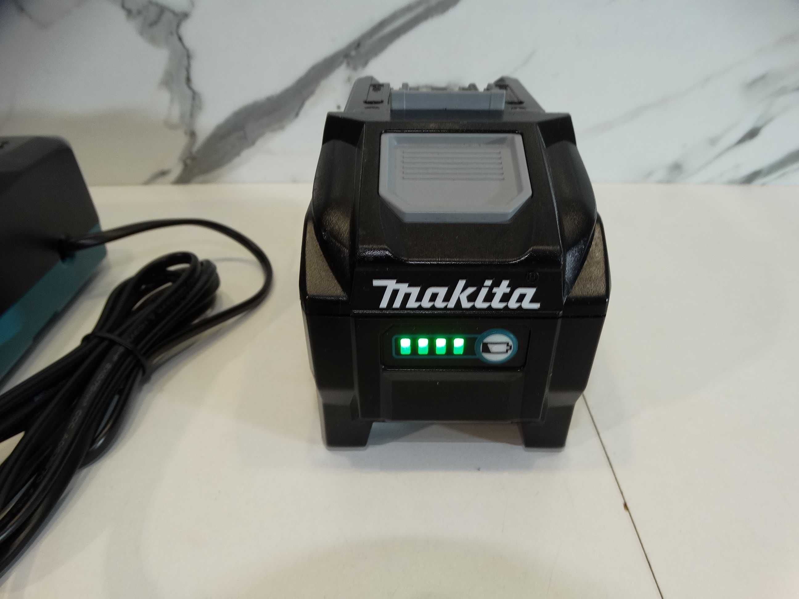 Makita HR 005 + 40 V / 5.0 Ah - Комбинирана машина XGT