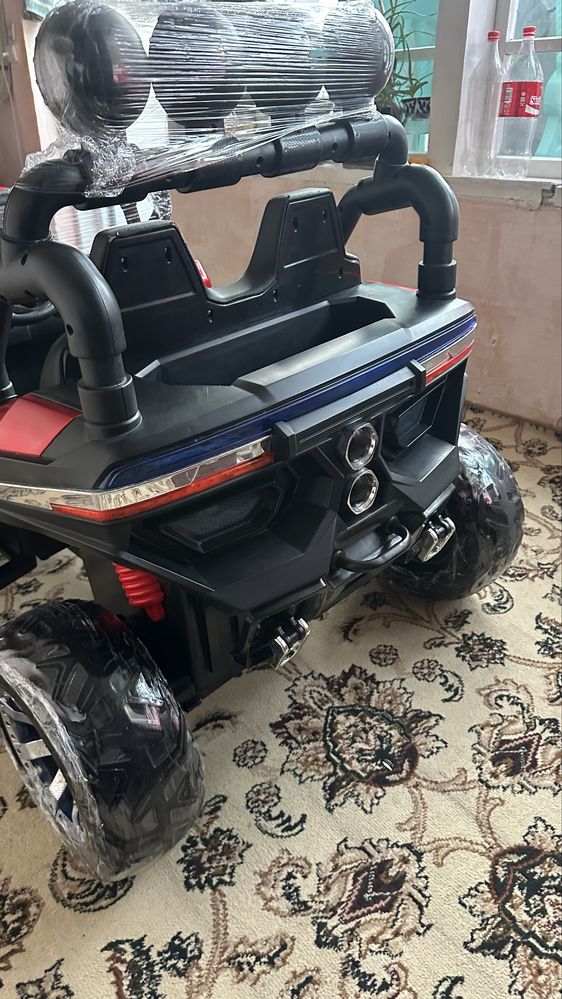 Baggi Jeep detskiy mashinka 4*4 70 kg