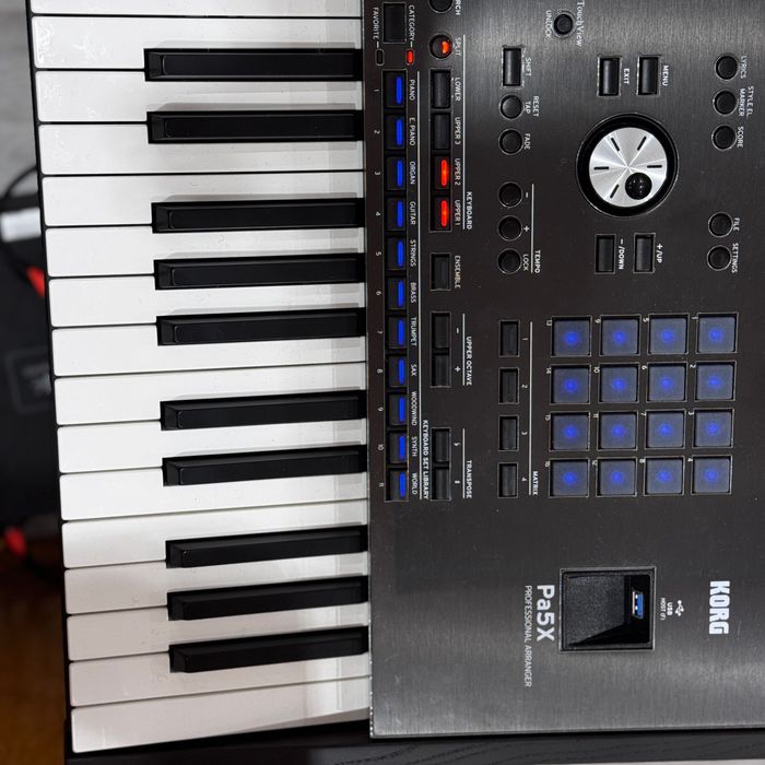Korg pa5x Чисто нов