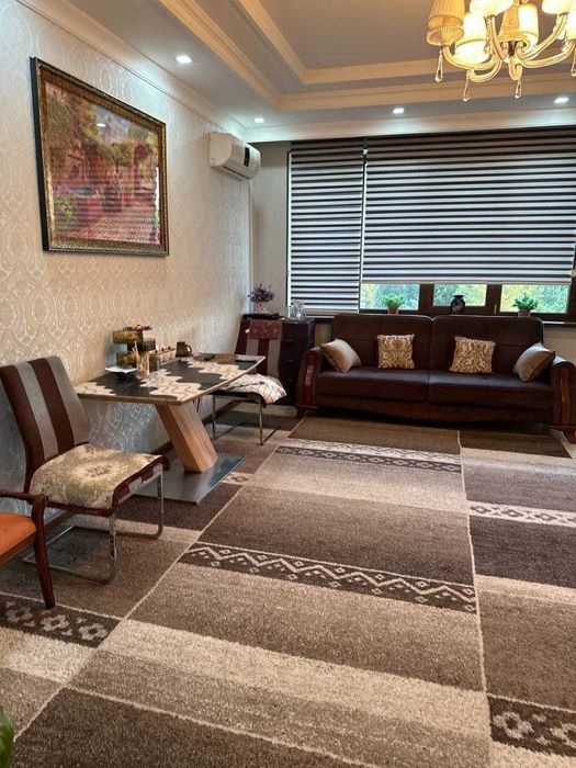 ПРОДАЁТСЯ квартира в Юнусабадском районе 2/6/8 140м2