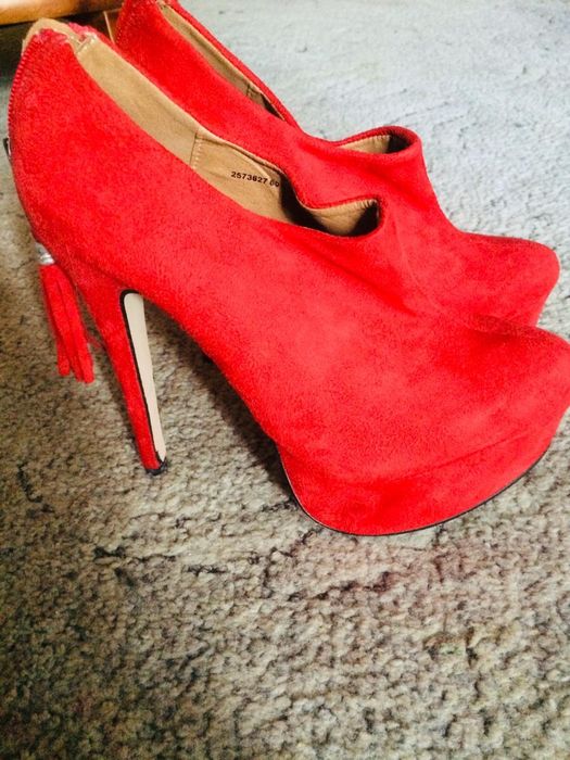 Продаю ботильоны