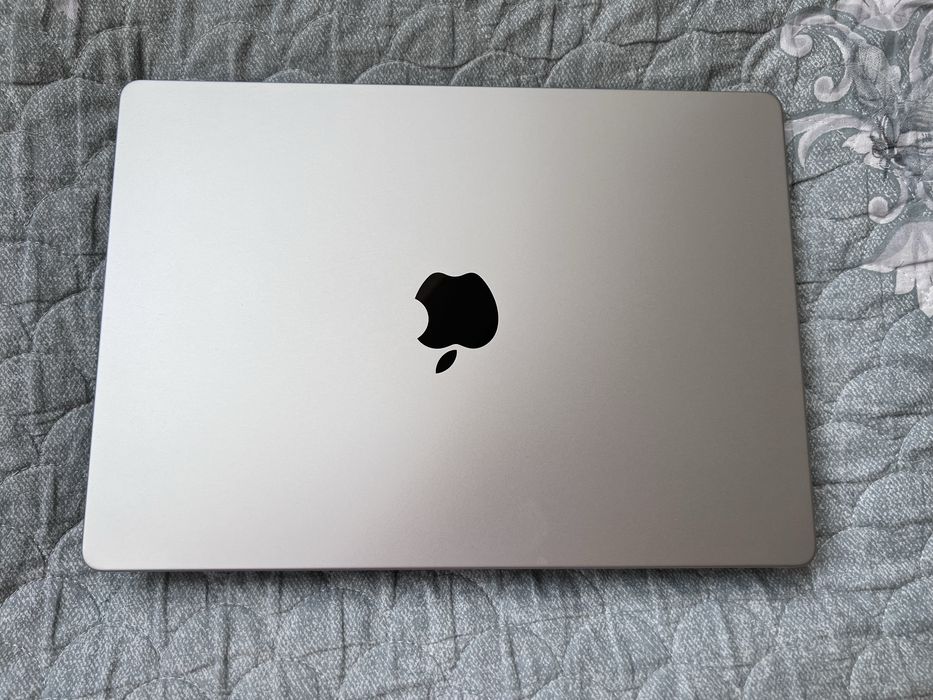 Macbook 14 pro m3 в идеальном состоянии