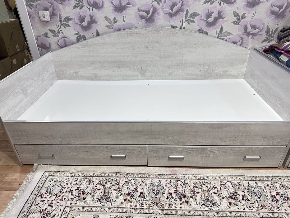 Продам Детскую  кровать для ученика или подростка