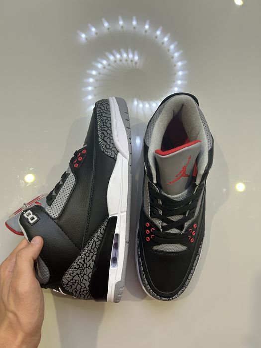 Jordan 3 black cement marimea 43