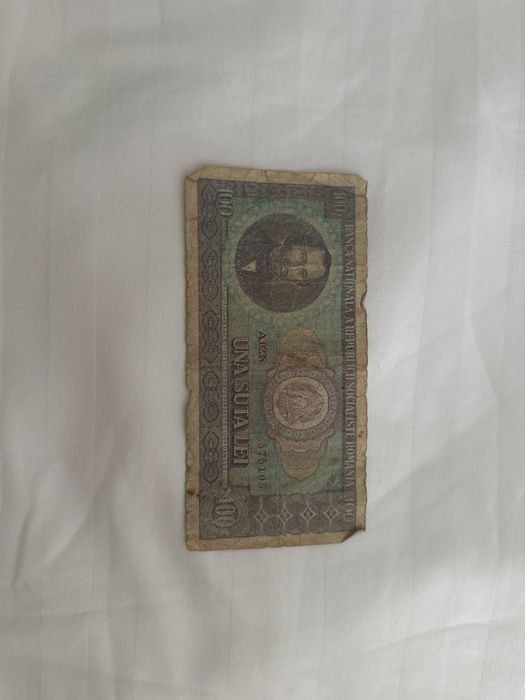 Bancnotă de 100 lei din anul 1966 in stare bună.