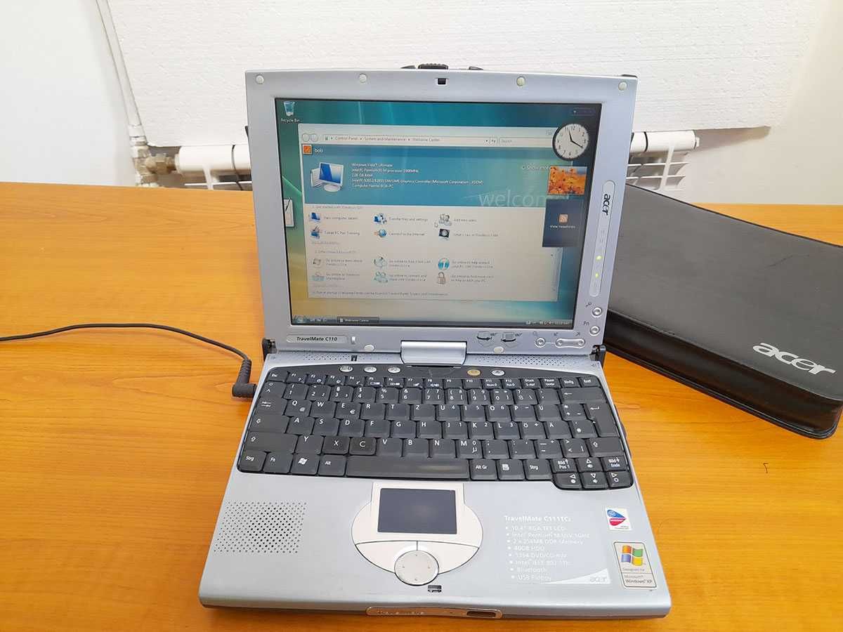 Продавам рядък ретро лаптоп TravelMate C111TCi с Windows Vista и XP