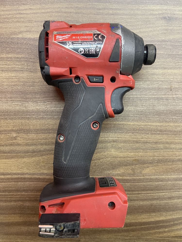 Продавам импакт Milwaukee M18 Fid 2