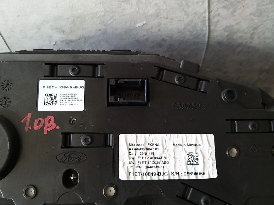 Ceasuri bord benzina ford focus 3 facelift f1et10849bjg