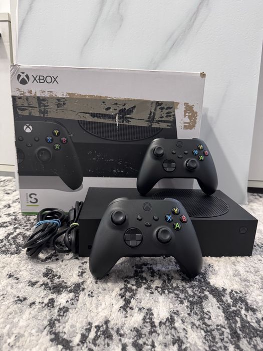 Xbox series S full box cu doua manete