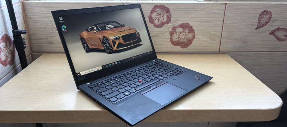 Laptop Lenovo ThinkPad T14_i5 10210U_24GB DDR4_SSD 256GB_4-5h Bateria
