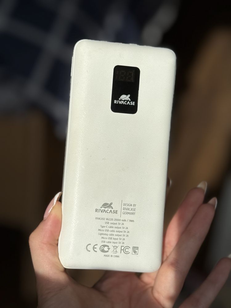 Външна батерия Rivacase 20 000 mAh – отлично състояние