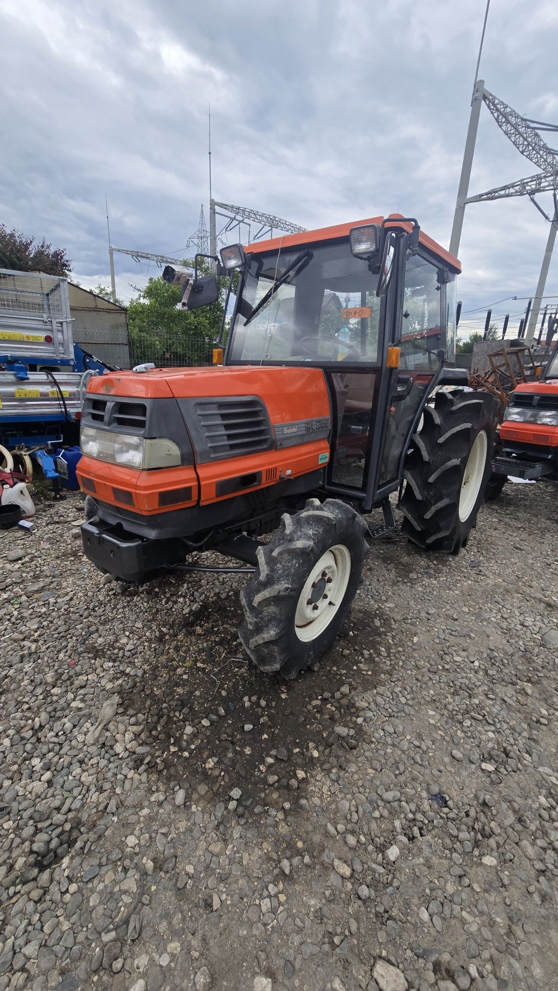 Tractor japonez cabina Yanmar Kubota