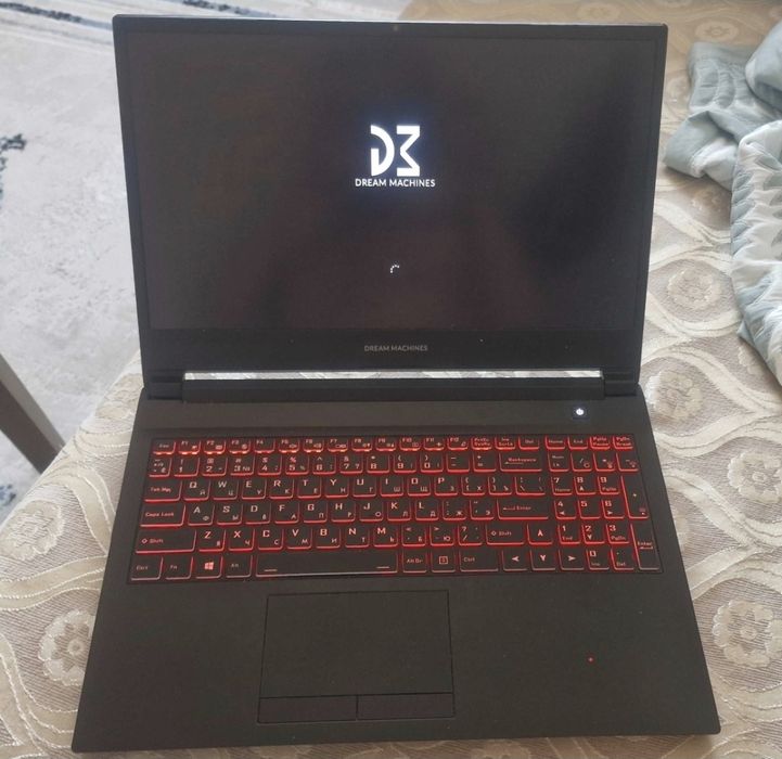 Игровой ноутбук 144ghz съемные 2 плашки 20 оперативы SSD, HHD Gtx1650t