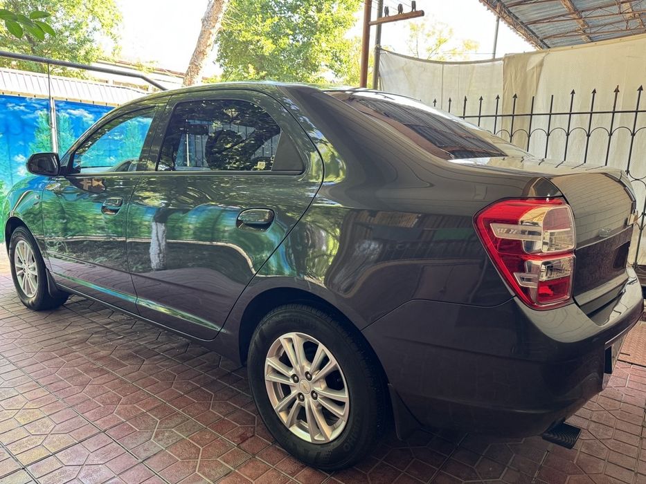 Продам кобальт 2023 года (фулл комплектация).