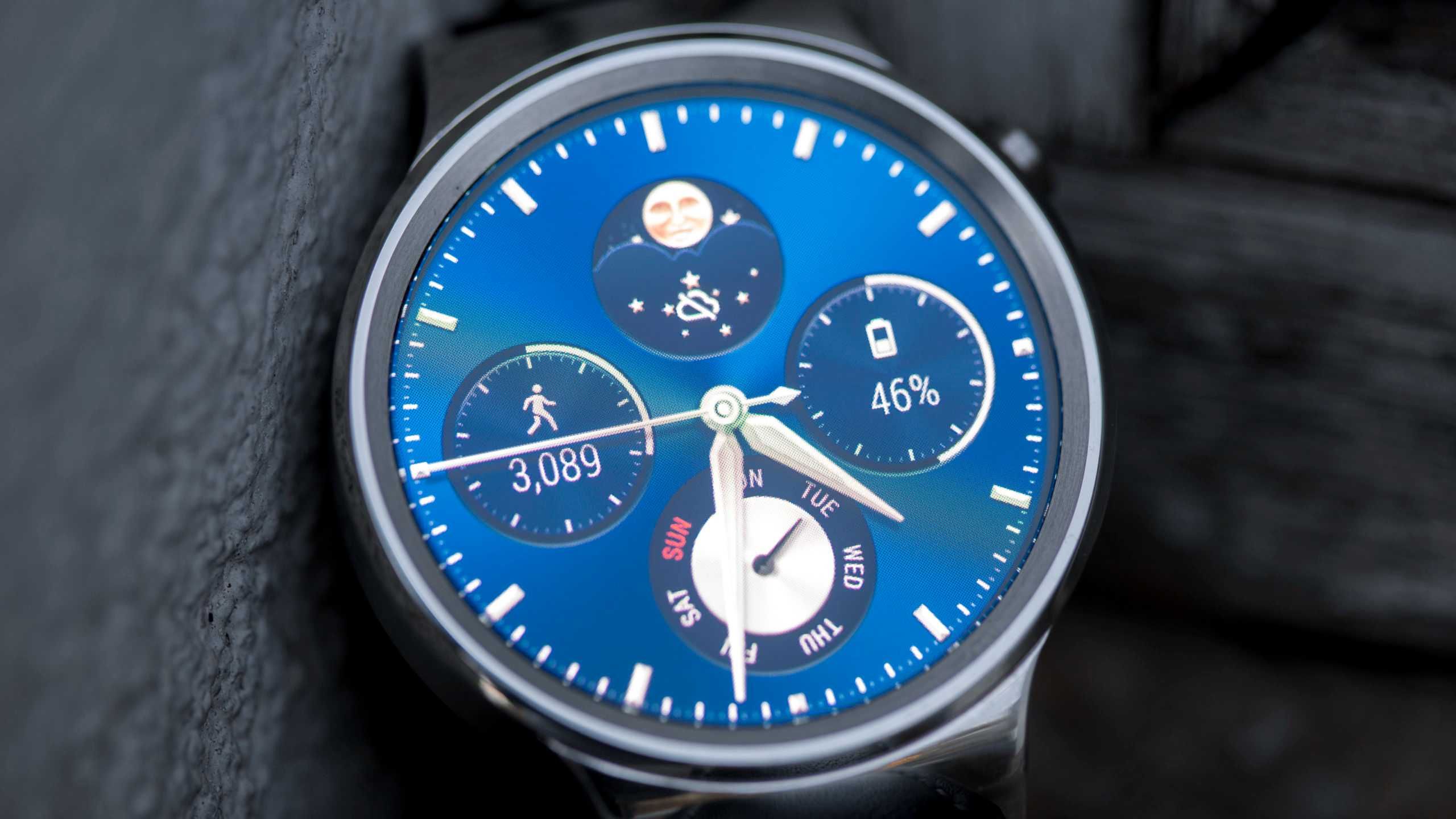 Smartwatch HUAWEI 1 - second-hand cu 3 curele incluse