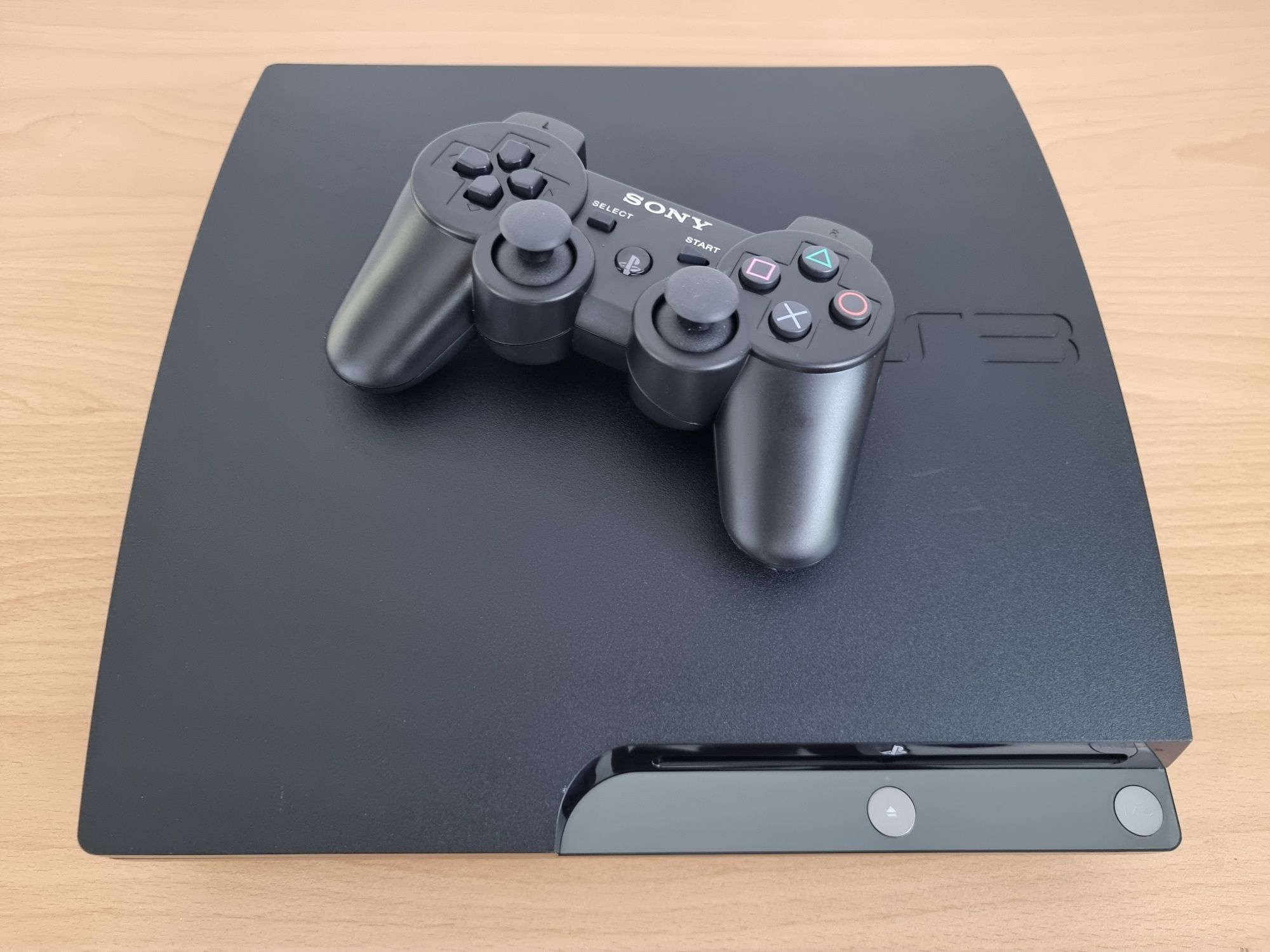 Playstation 3 500гб с 42 игри и 3 месеца гаранция