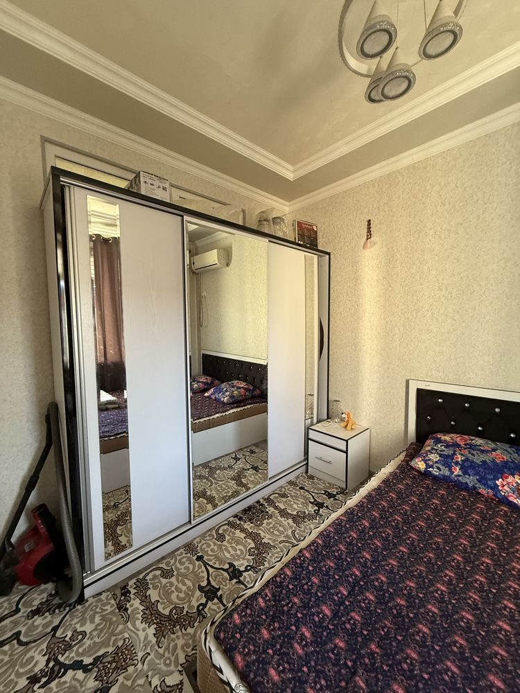 22-maktab yonidan 3 xonalik kvartira sotiladi