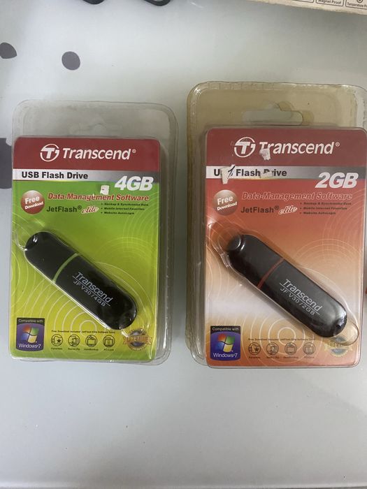 Флешки новые на 2 и 4 гб
