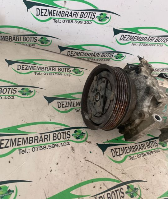 Compresor AC 926006229R Dacia Logan prima generatie (facelift)