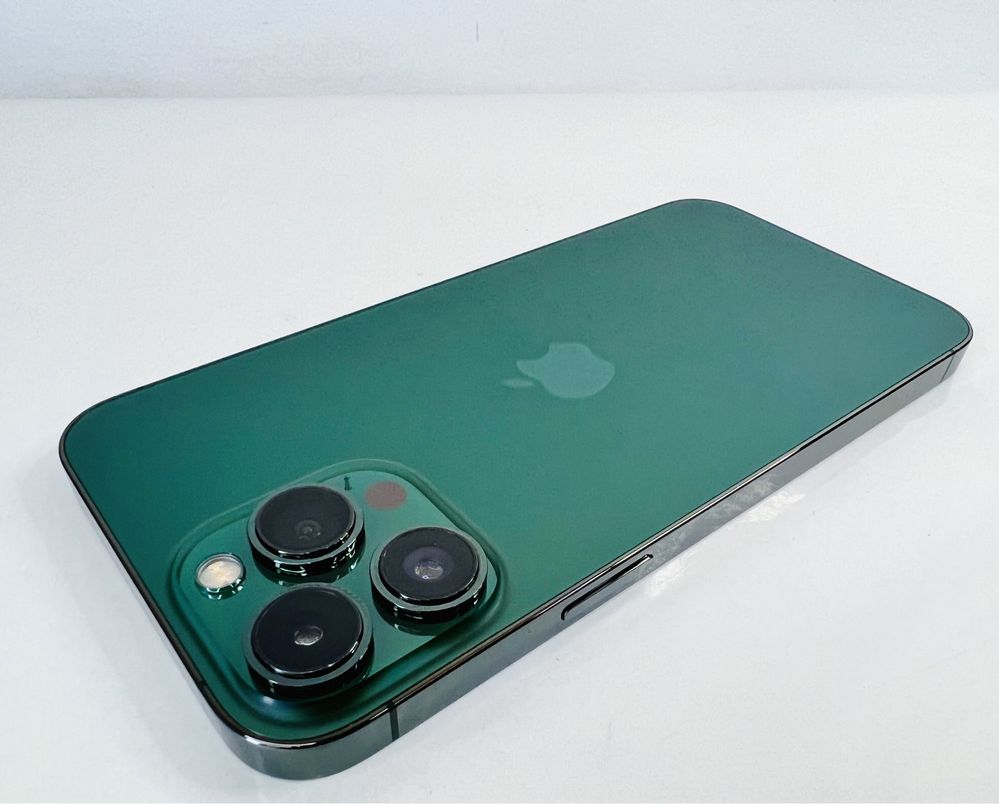 Apple iPhone 13 Pro 256GB Alpine Green Перфектен! Гаранция!