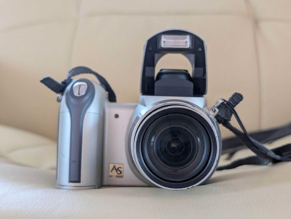 Ricoh RDC si DiMage Z5 de top, 170 LEI , stare buna