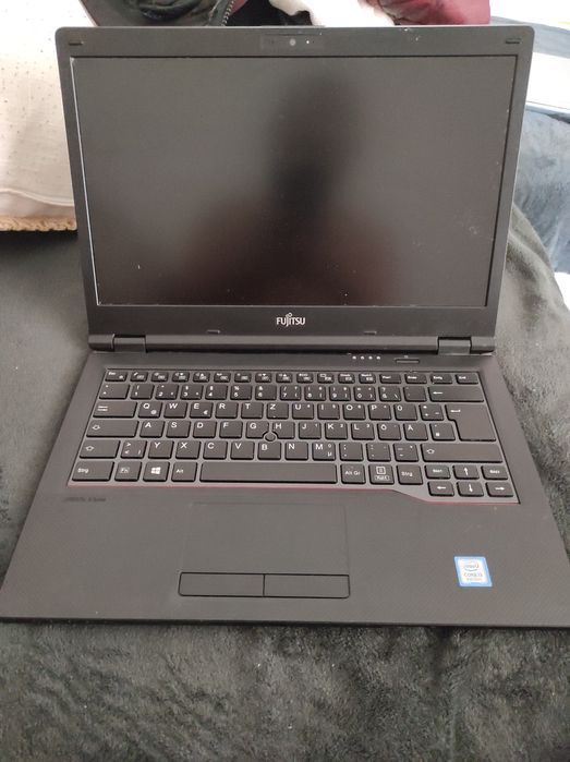 Laptop Fujitsu i3 defect
